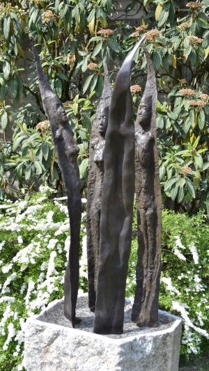 Hans Koenen - The waterboard (Bronze, Granite, Solar pump)